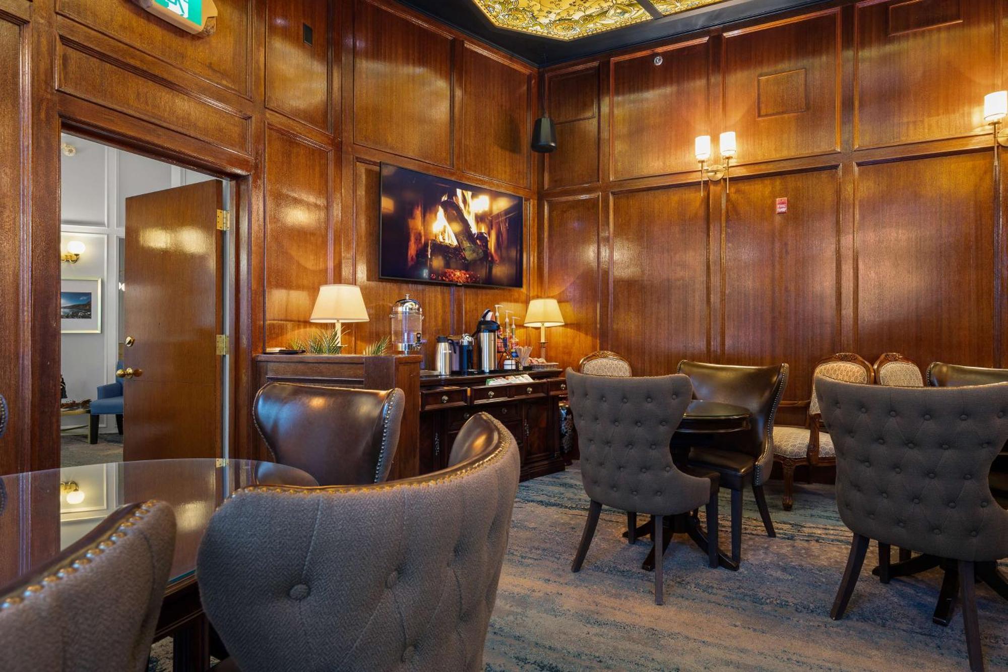 คราวน์ โคลัมเบีย โฮเต็ล เบสต์เวสเทิร์น พรีเมียร์ คอลเลคชั่น Hotel Trail ภายนอก รูปภาพ